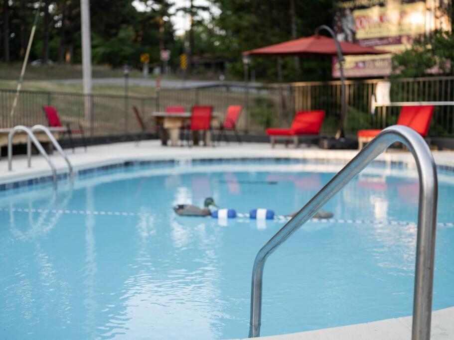 Stonegate Lodge Bear'S Den Kitchen, Pool, Firepit, Wifi ,Smart Tvs Eureka Springs Exterior foto